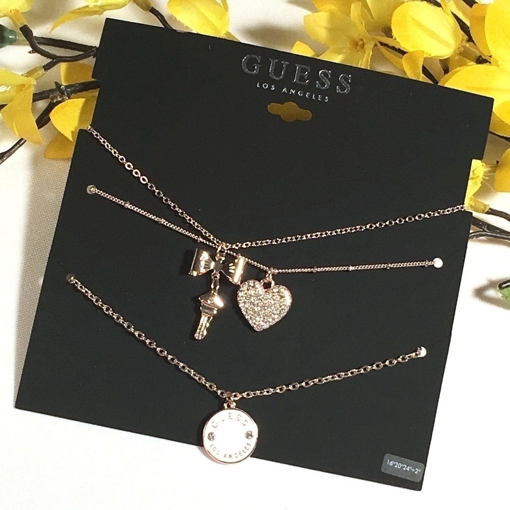 𝅺3/$29! GUESS Layered Necklace Heart & Bow Gold